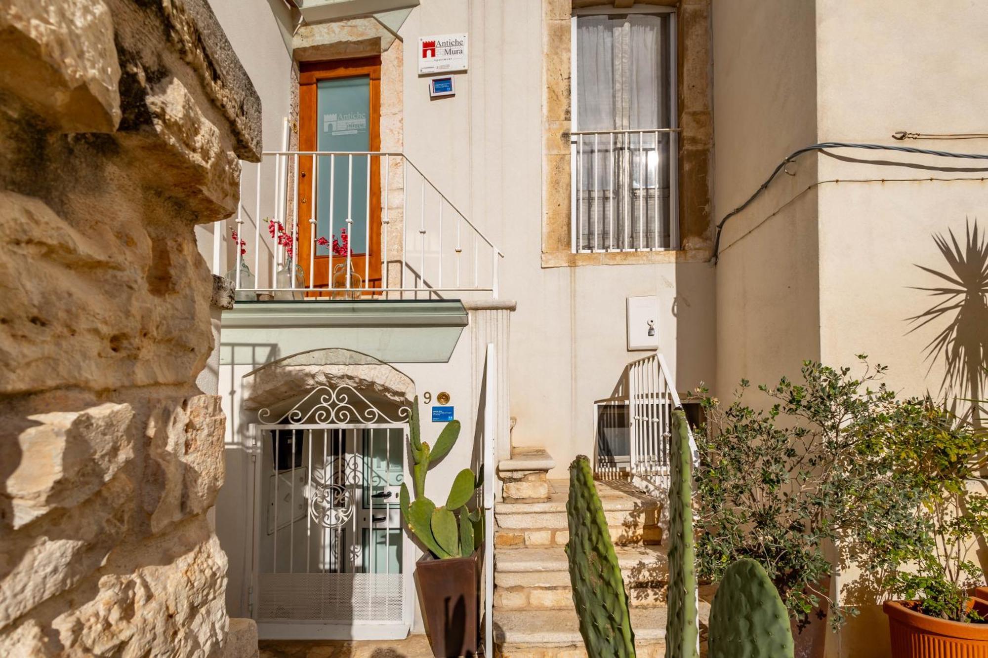 Antiche Mura Apartments"Nido Di Puglia" Monovano Turi Exterior foto